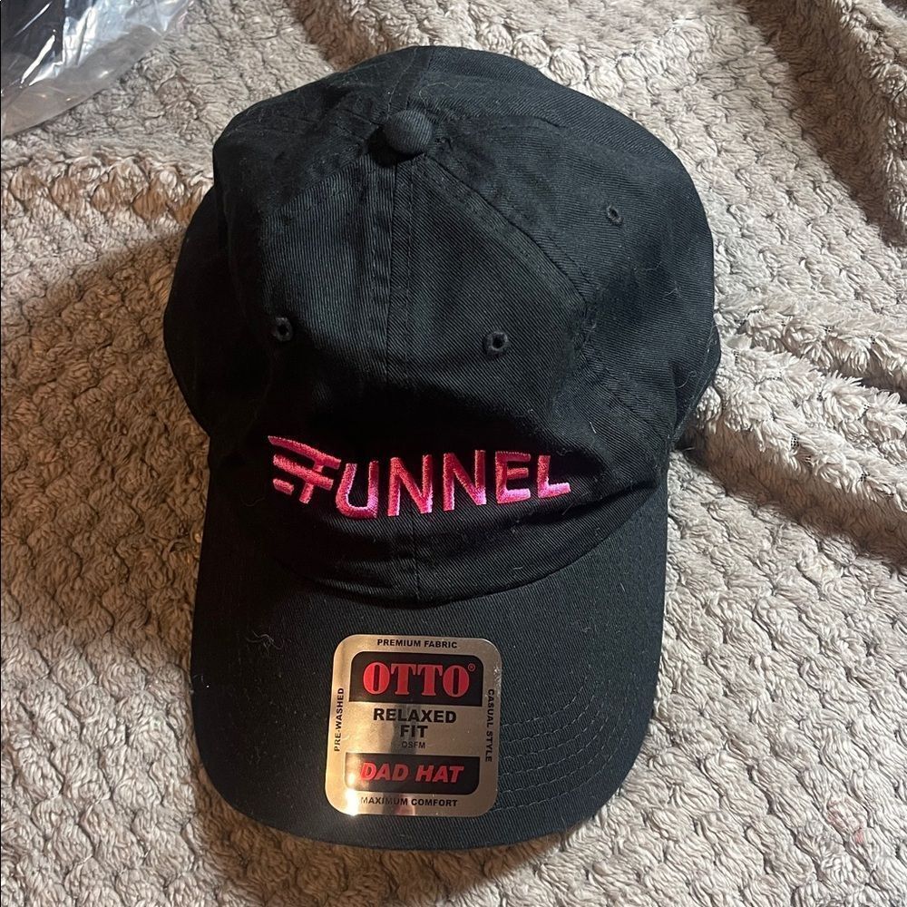 Funnel hat - Picture 2 of 4